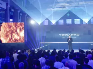 Elon Musk annuncia Terafab: 1 TW di capacità IA per applicazioni spaziali